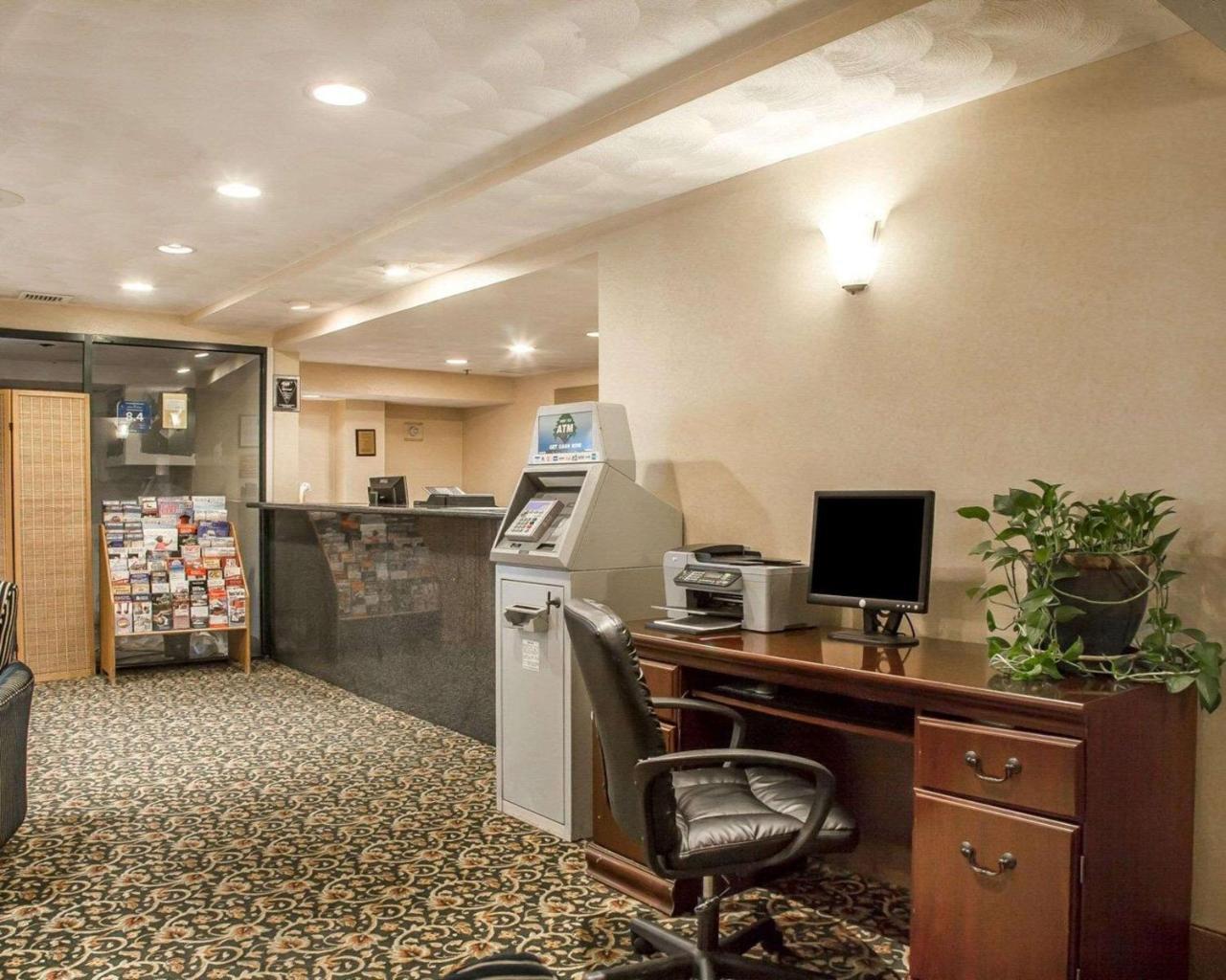 Comfort Inn At Newport Beach Middletown Exterior foto
