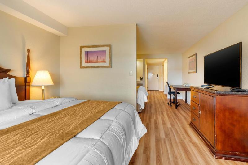Comfort Inn At Newport Beach Middletown Exterior foto